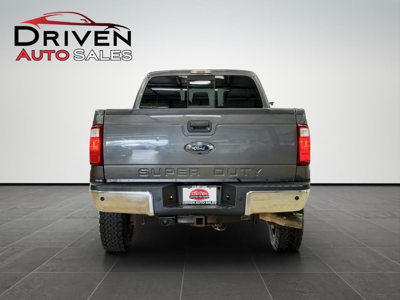 Ford Super Duty F-250 SRW Lariat 4WD Crew Cab 8' Box 2015