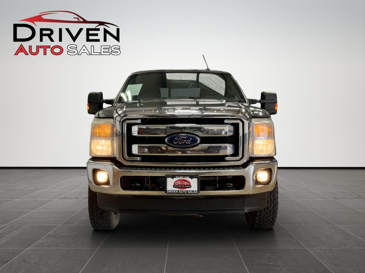 Ford Super Duty F-250 SRW Lariat 4WD Crew Cab 8' Box 2015