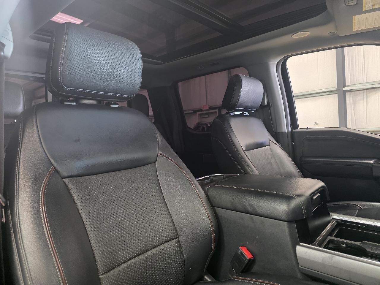 Ford Super Duty F-350 SRW Lariat 4WD Crew Cab 6.75' Box 2023