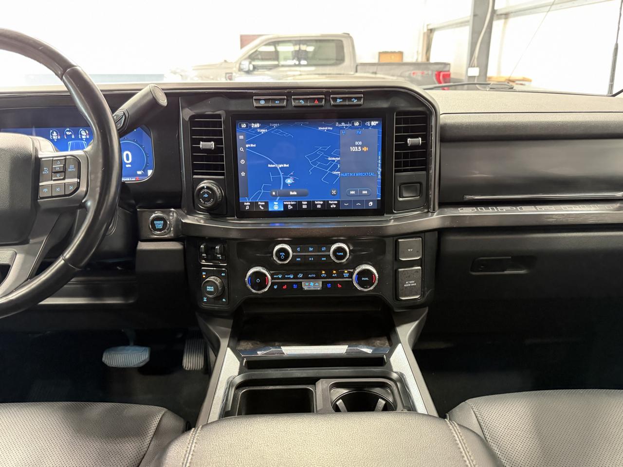 Ford Super Duty F-350 SRW Lariat 4WD Crew Cab 6.75' Box 2023