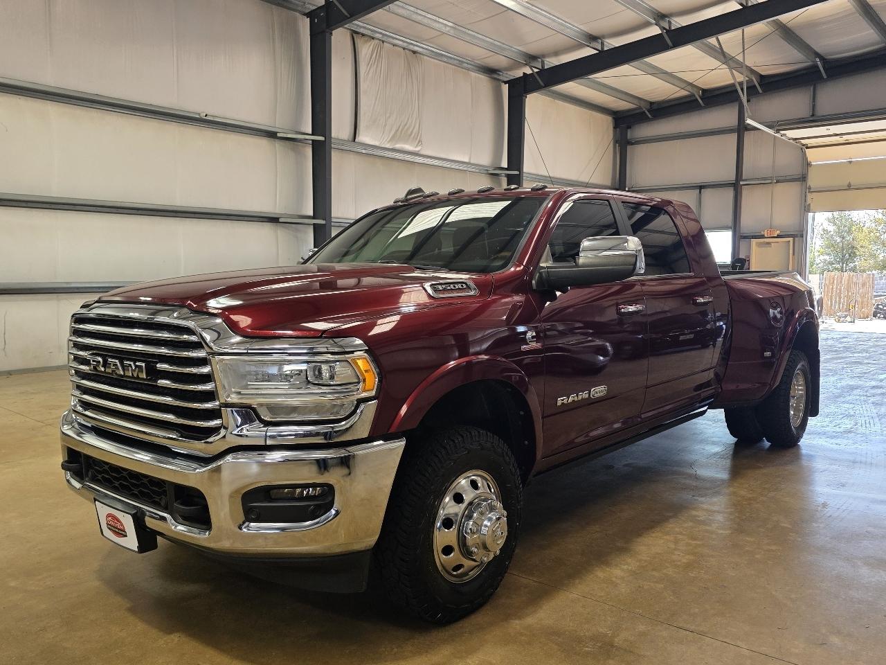RAM 3500 Longhorn 4x4 Mega Cab 6'4" Box 2020