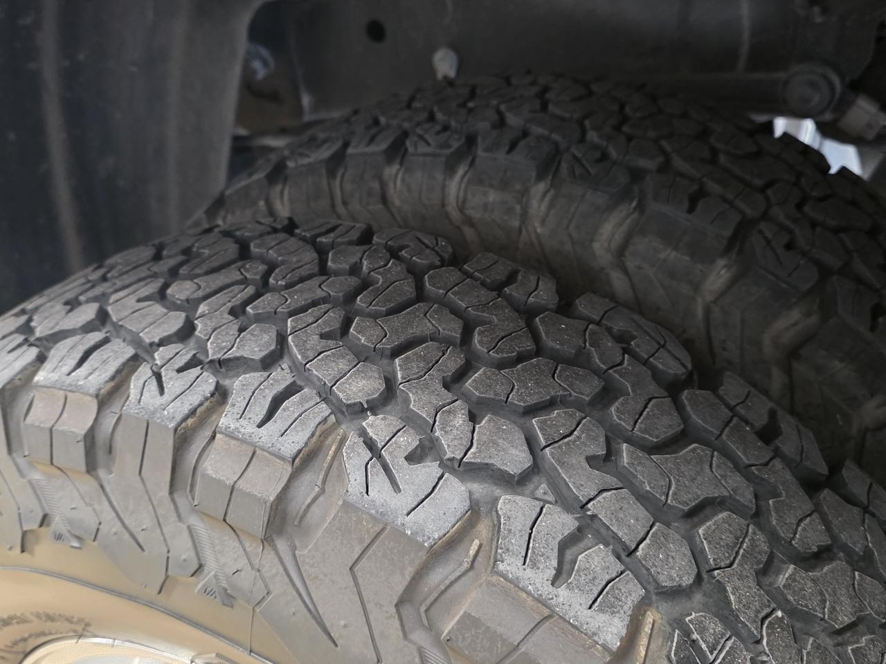 RAM 3500 Longhorn 4x4 Mega Cab 6'4" Box 2020