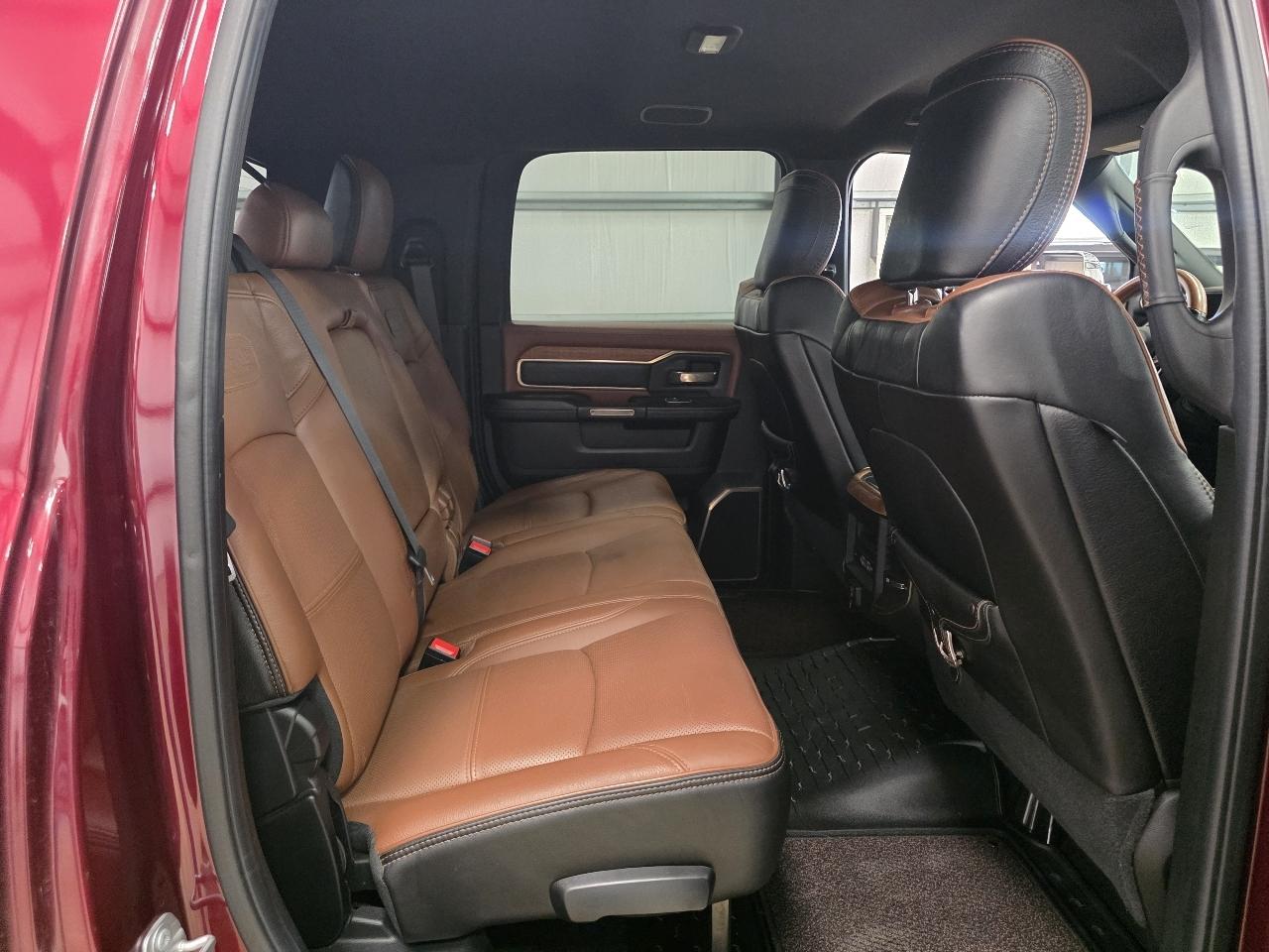 RAM 3500 Longhorn 4x4 Mega Cab 6'4" Box 2020