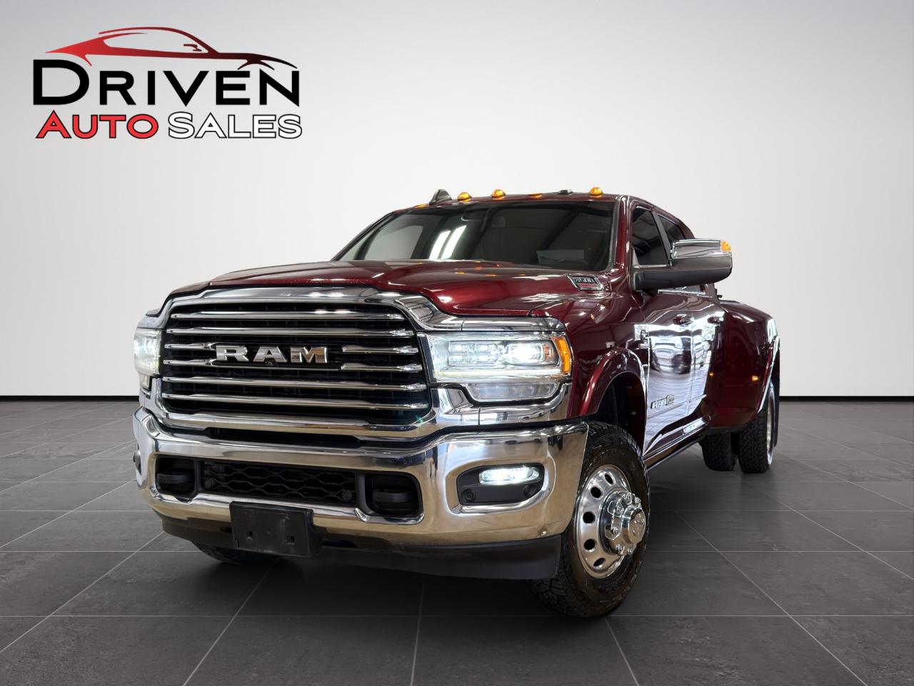 RAM 3500 Longhorn 4x4 Mega Cab 6'4" Box 2020
