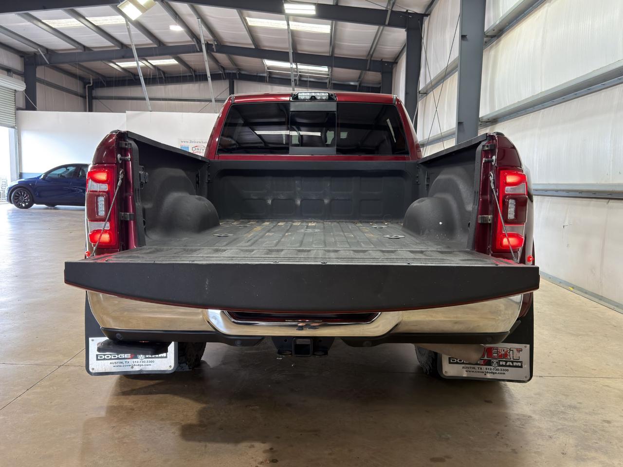 RAM 3500 Longhorn 4x4 Mega Cab 6'4" Box 2020
