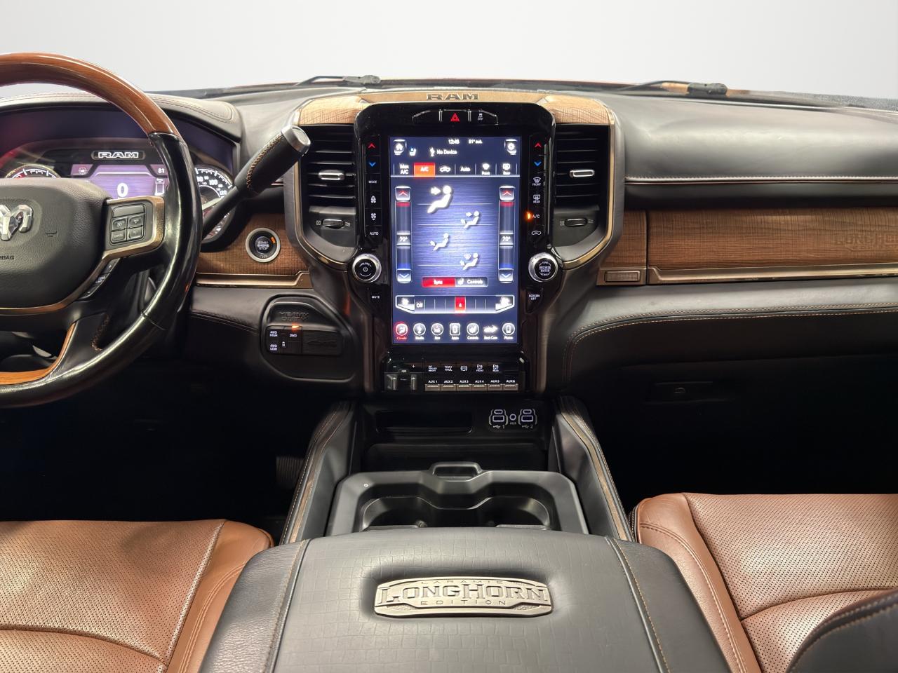 RAM 3500 Longhorn 4x4 Mega Cab 6'4" Box 2020