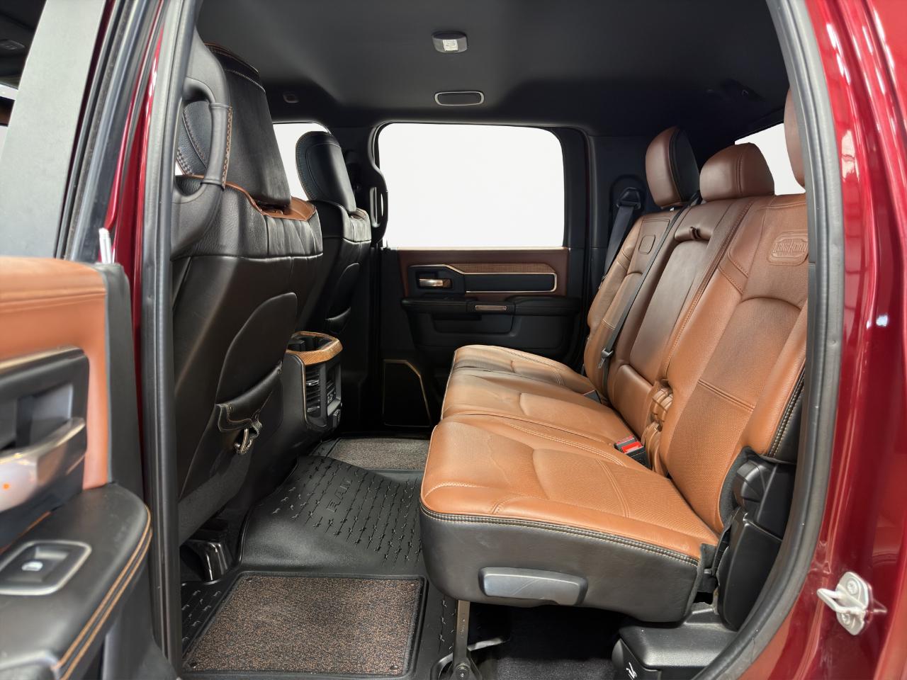 RAM 3500 Longhorn 4x4 Mega Cab 6'4" Box 2020