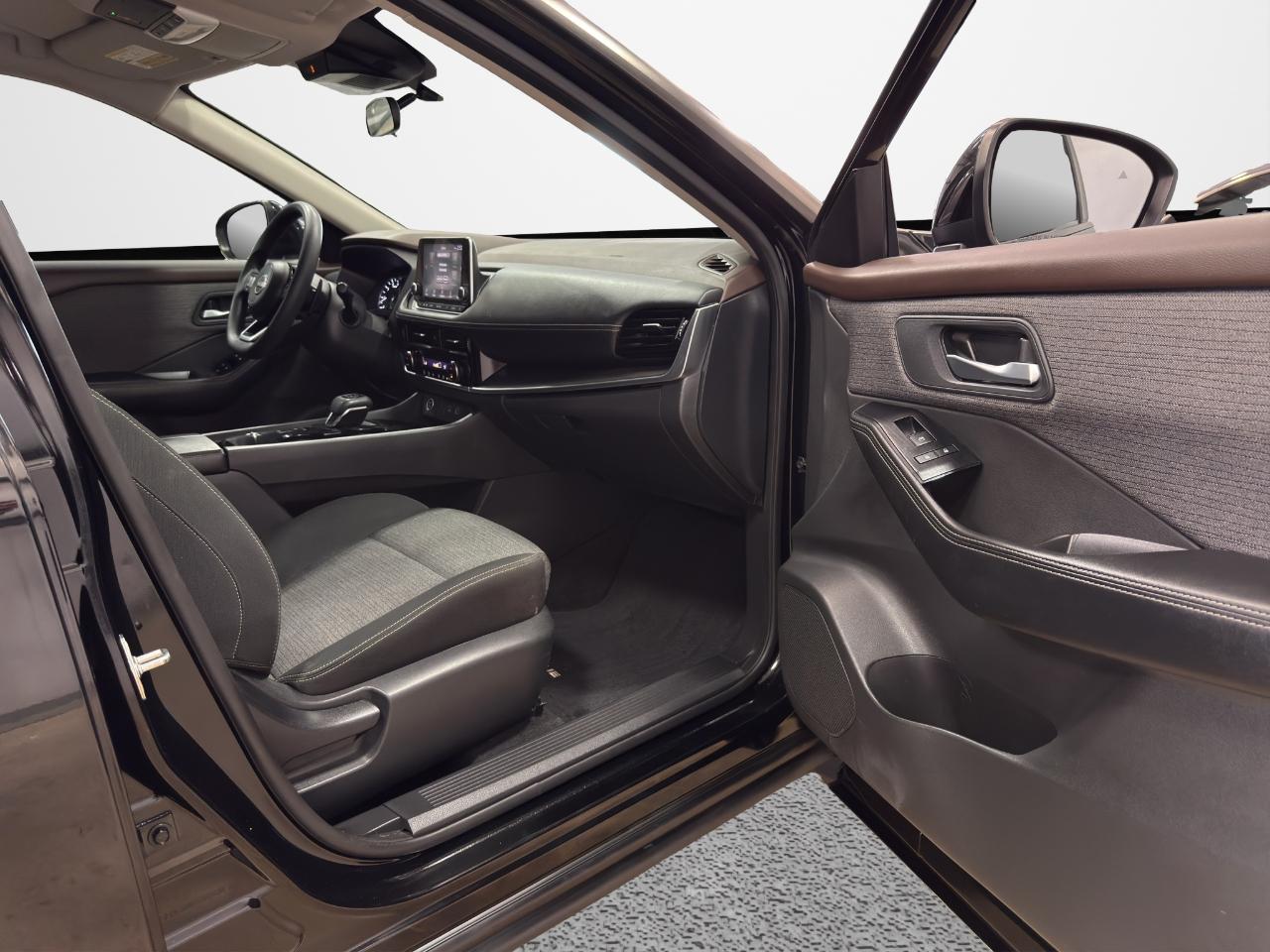 Nissan Rogue FWD SV 2022