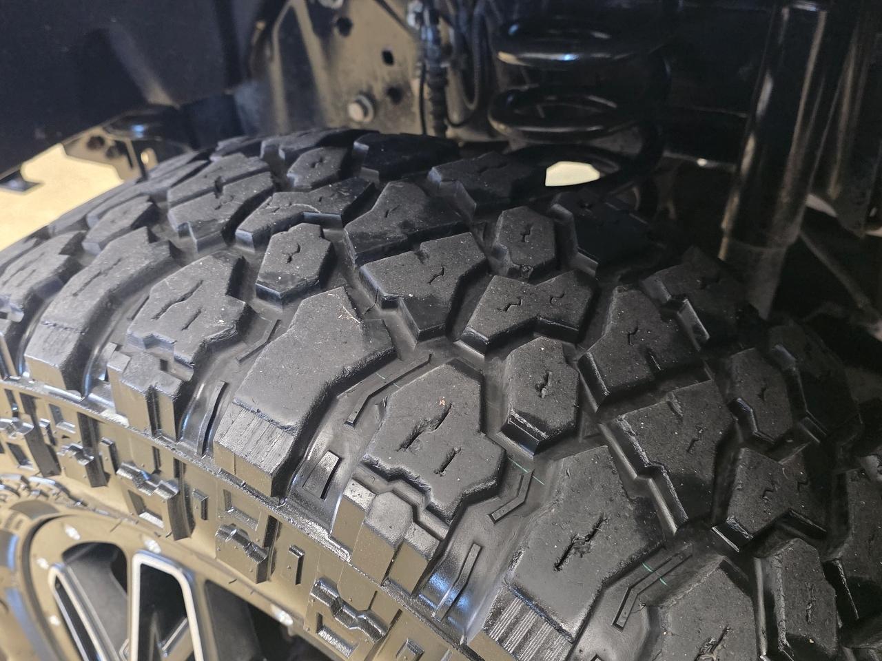 Ford Super Duty F-350 DRW Lariat 4WD Crew Cab 8' Box 2019