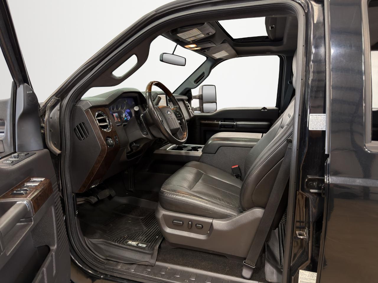 Ford Super Duty F-450 DRW 4WD Crew Cab 172" Platinum 2016