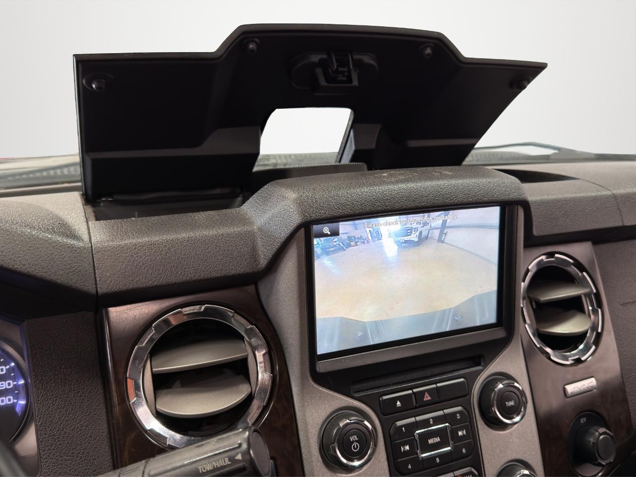 Ford Super Duty F-450 DRW 4WD Crew Cab 172" Platinum 2016