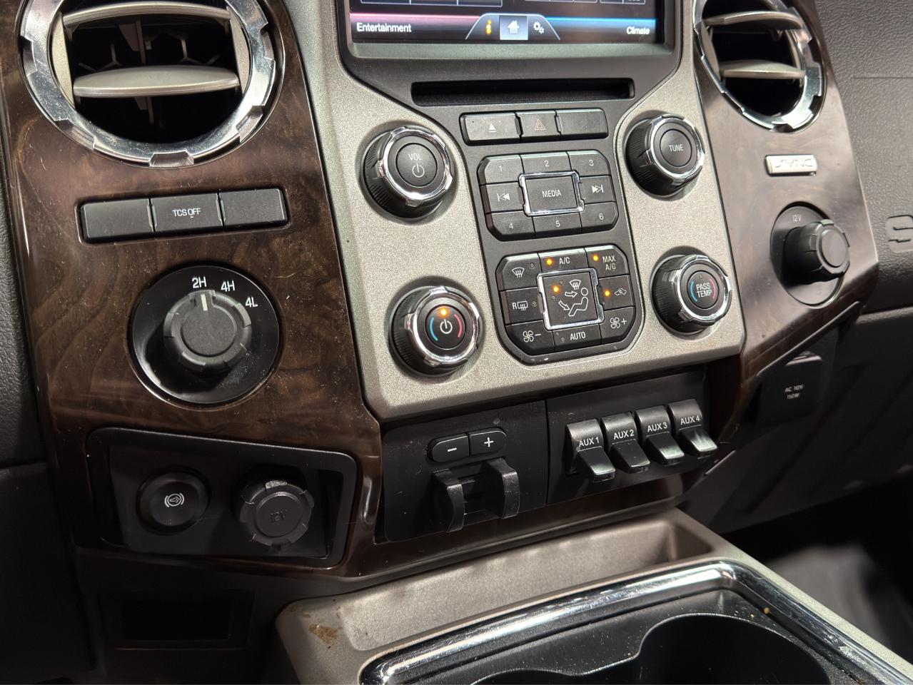 Ford Super Duty F-450 DRW 4WD Crew Cab 172" Platinum 2016