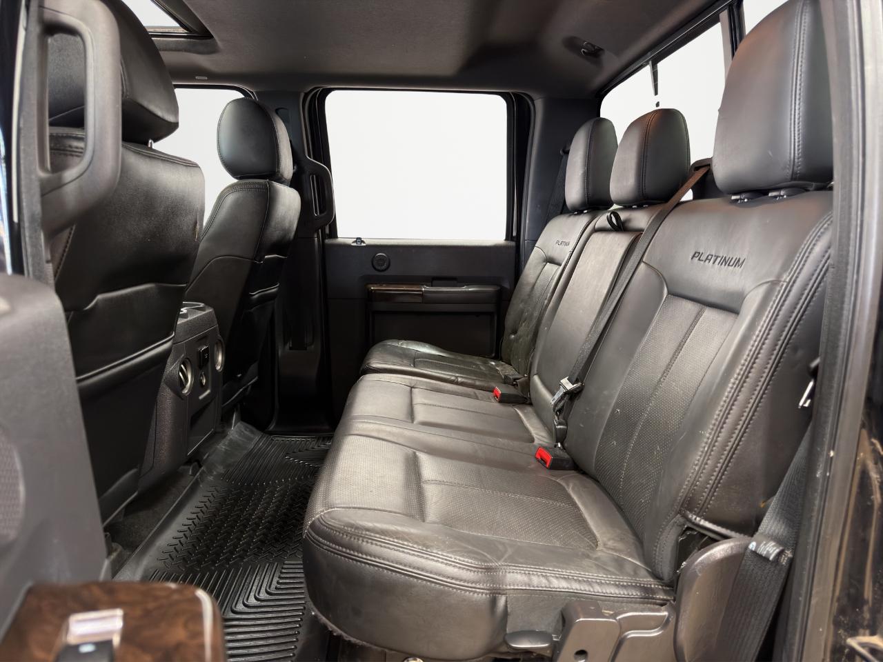 Ford Super Duty F-450 DRW 4WD Crew Cab 172" Platinum 2016
