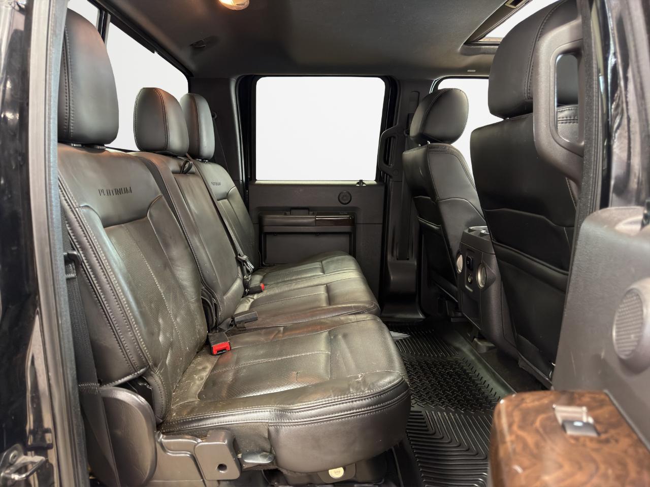 Ford Super Duty F-450 DRW 4WD Crew Cab 172" Platinum 2016