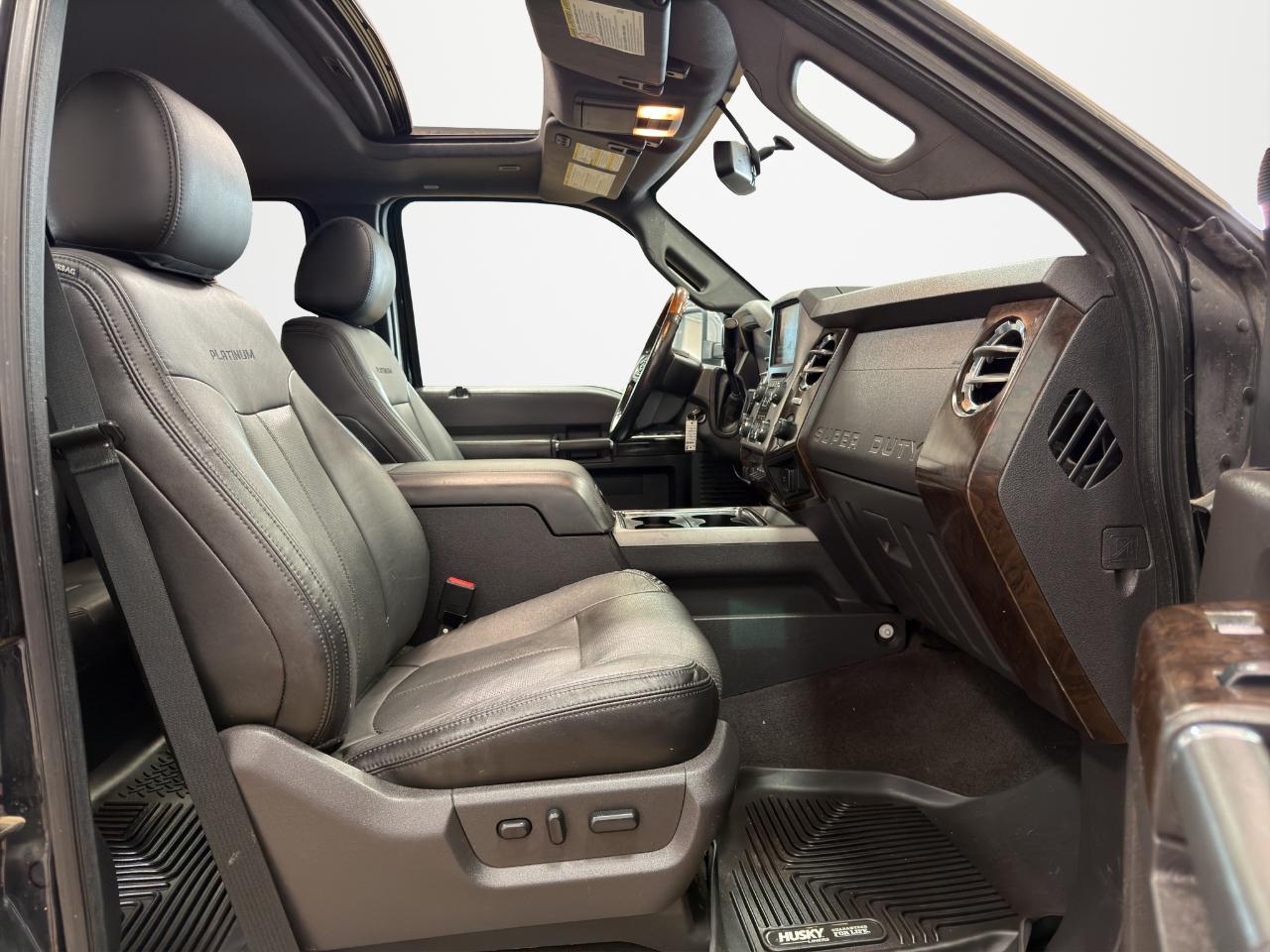 Ford Super Duty F-450 DRW 4WD Crew Cab 172" Platinum 2016