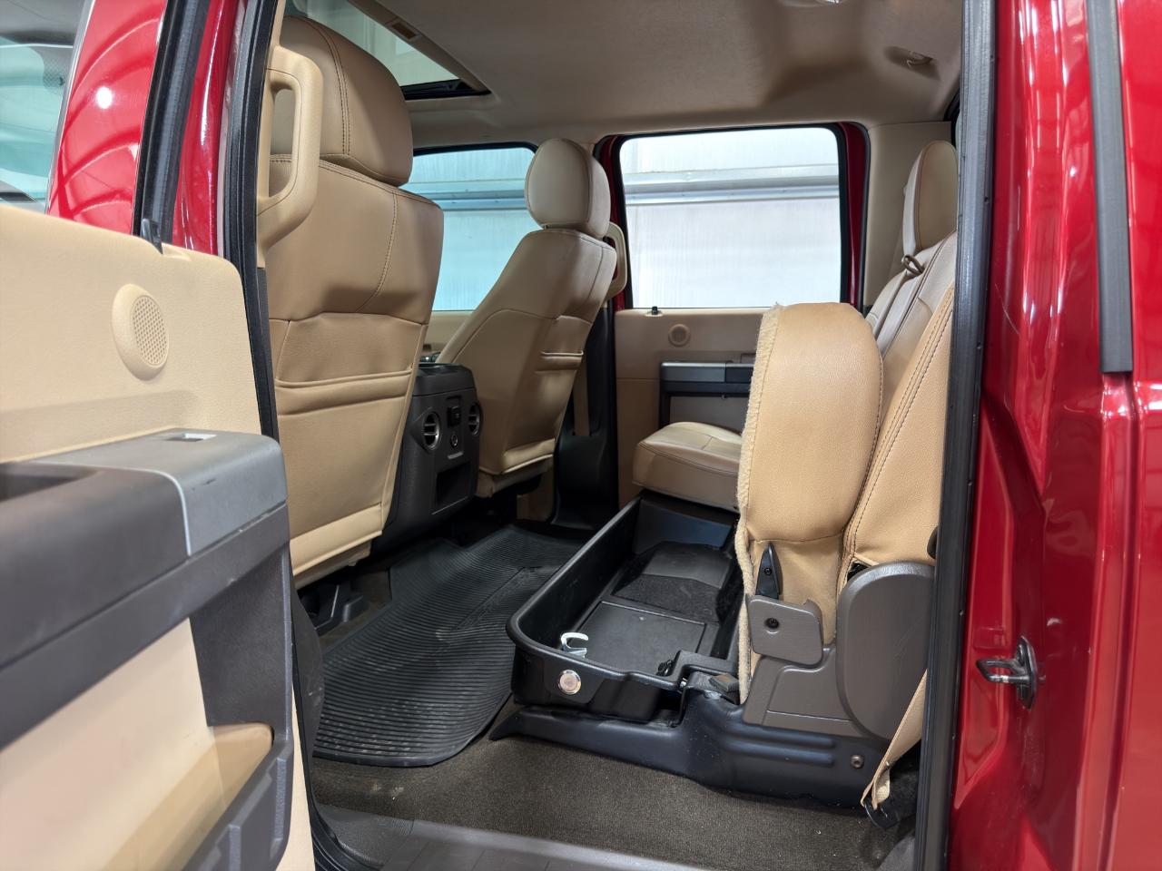 Ford Super Duty F-250 SRW Lariat 4WD Crew Cab 6.75' Box 2016
