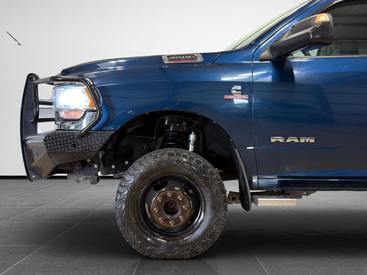 RAM 3500 Lone Star 4x4 Crew Cab 8' Box 2019