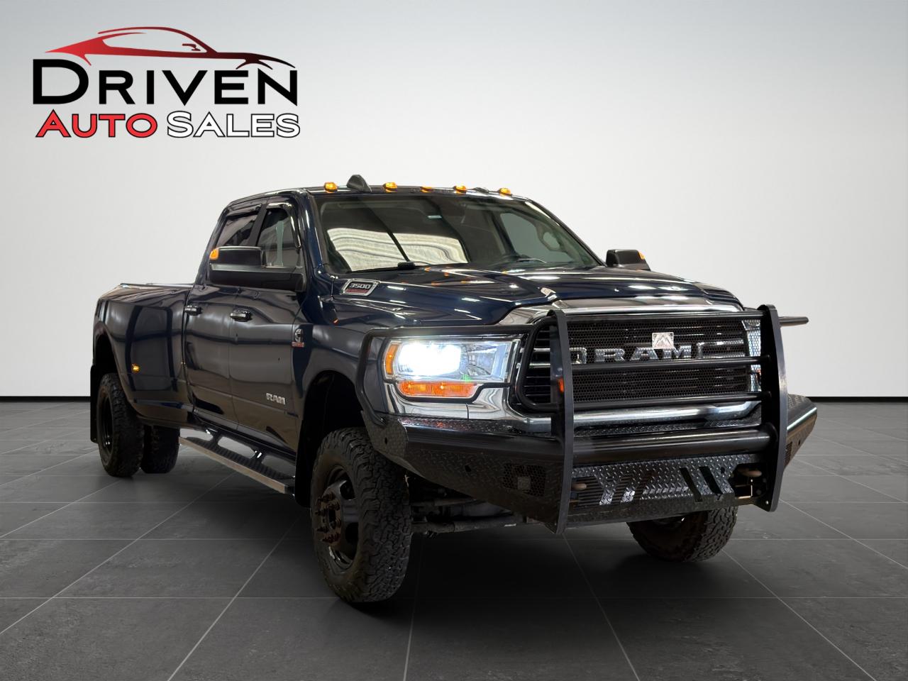 RAM 3500 Lone Star 4x4 Crew Cab 8' Box 2019