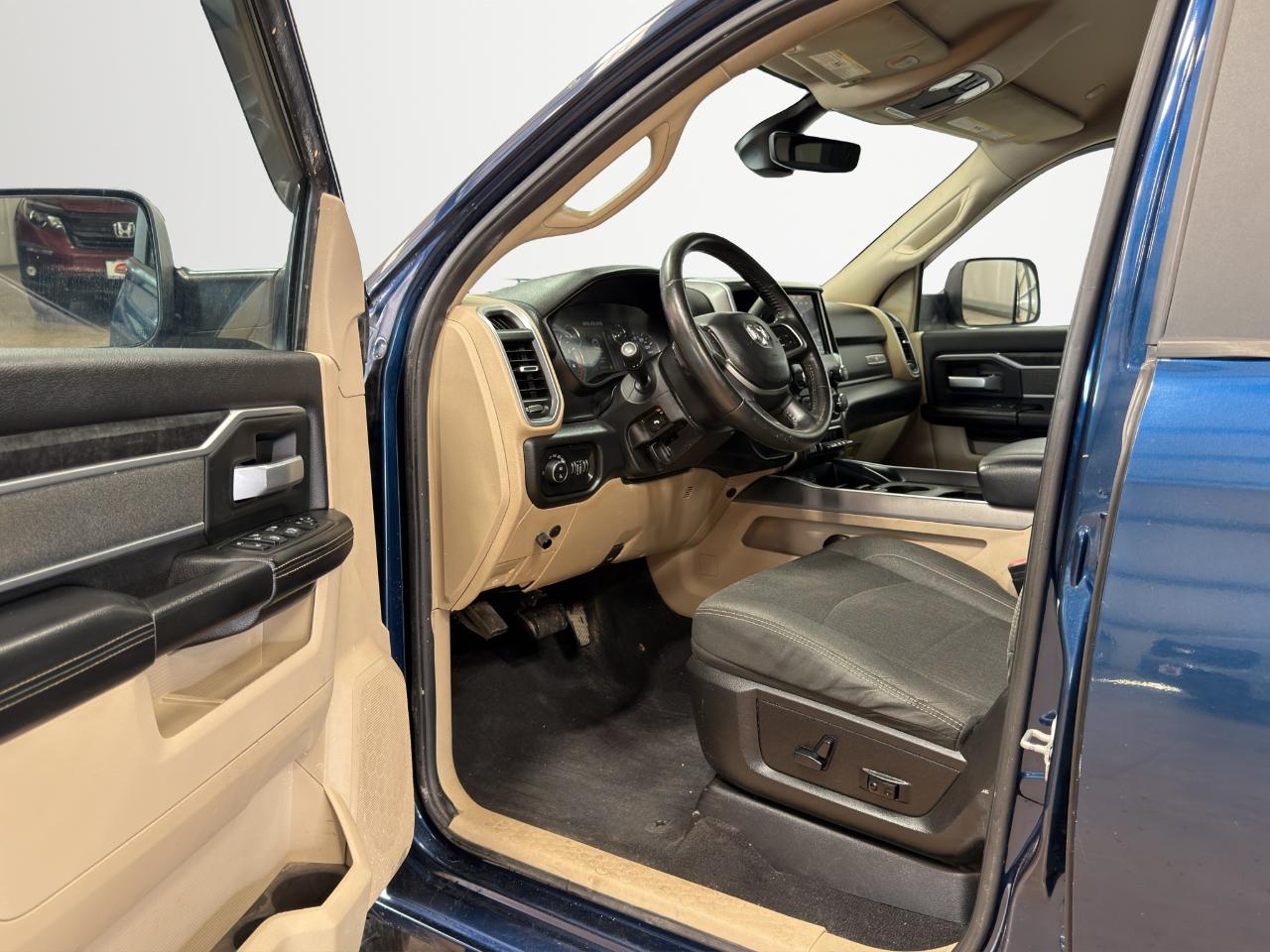 RAM 3500 Lone Star 4x4 Crew Cab 8' Box 2019