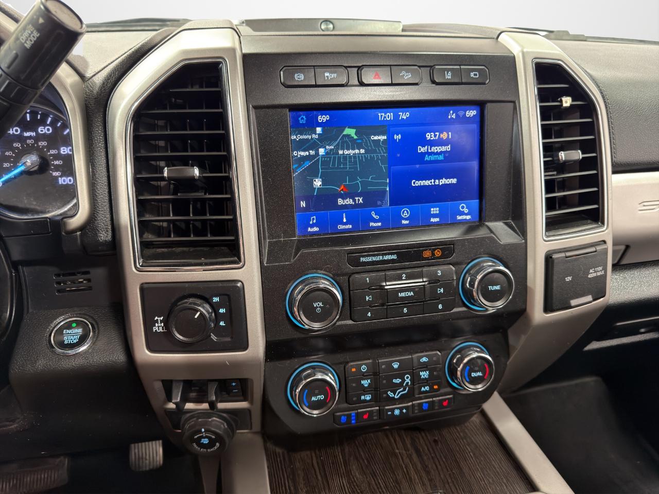 Ford Super Duty F-350 SRW Lariat 4WD Crew Cab 8' Box 2021