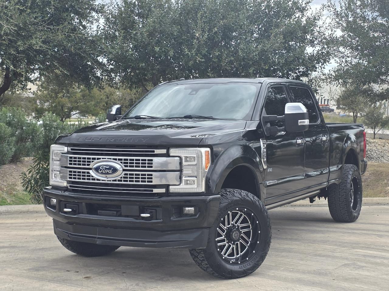 Ford Super Duty F-250 SRW Platinum 4WD Crew Cab 6.75' Box 2017