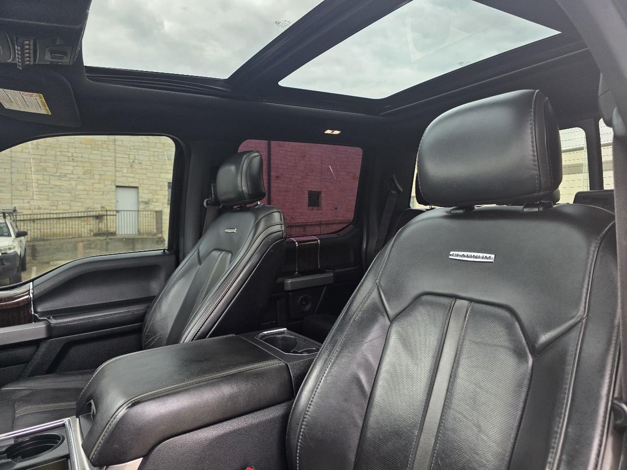 Ford Super Duty F-250 SRW Platinum 4WD Crew Cab 6.75' Box 2017