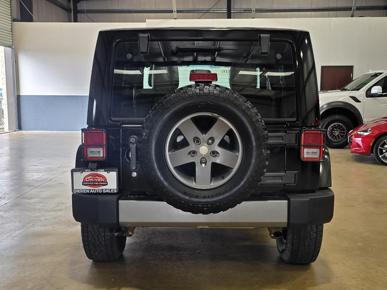 Jeep Wrangler 4WD 2dr Sport 2011