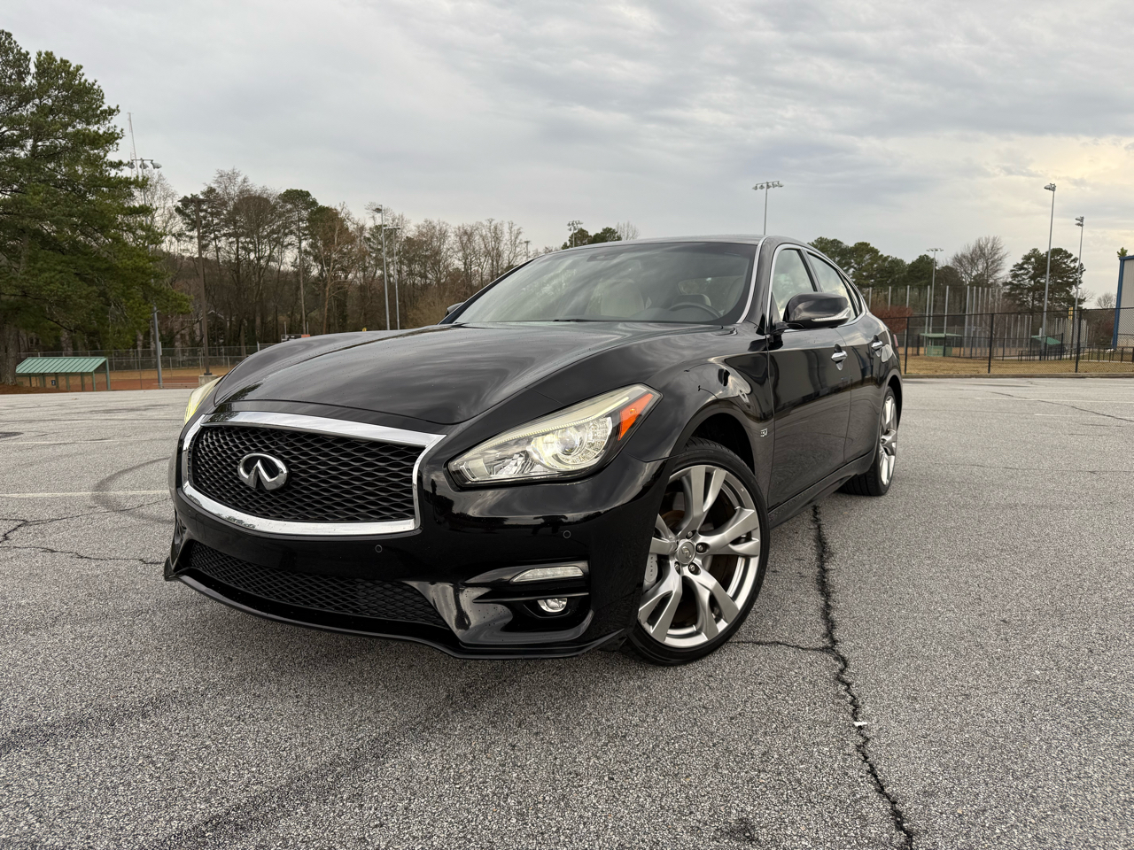 2015 INFINITI Q70 3.7's photo