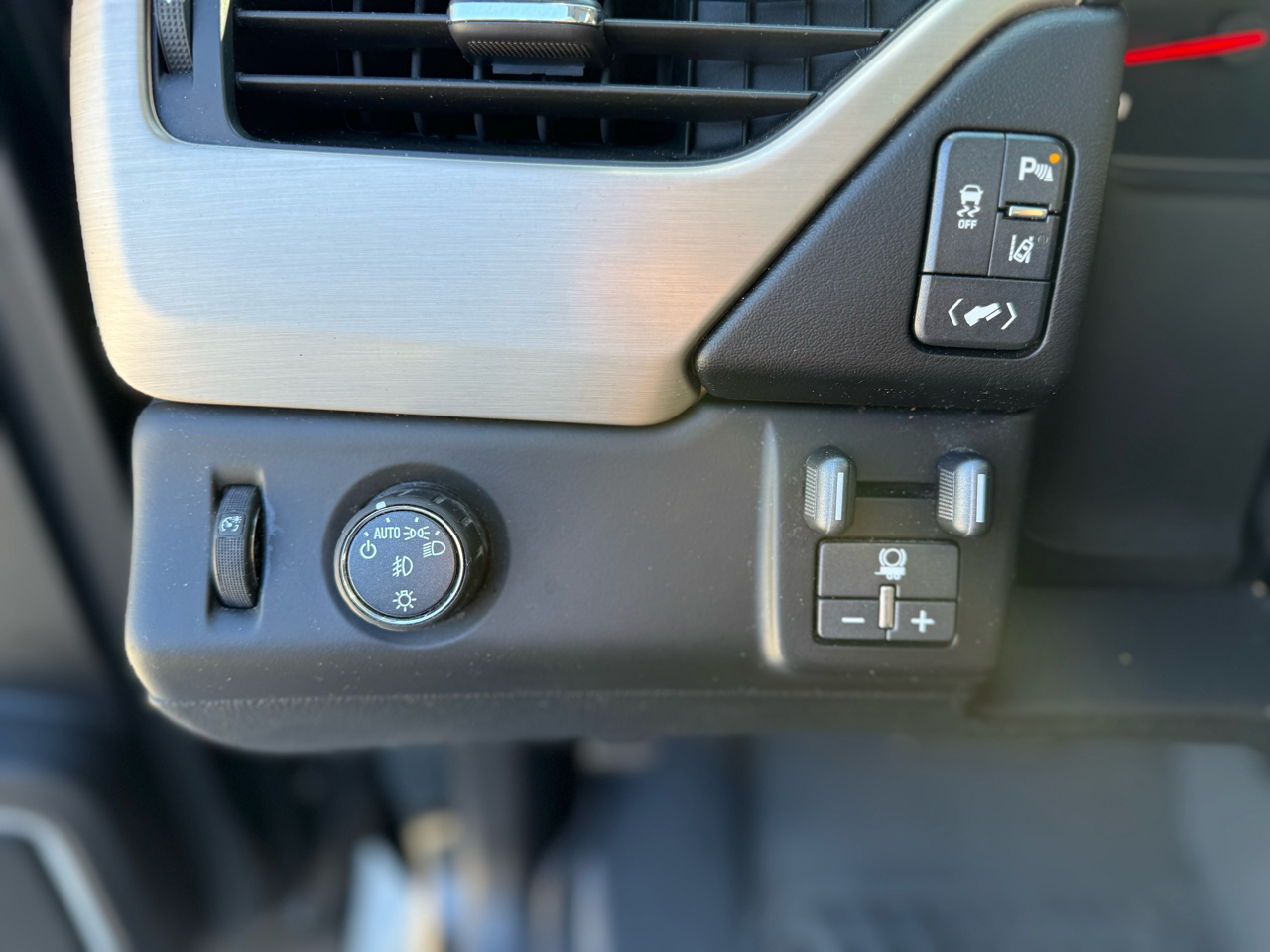 GMC Yukon Denali 2WD 2015