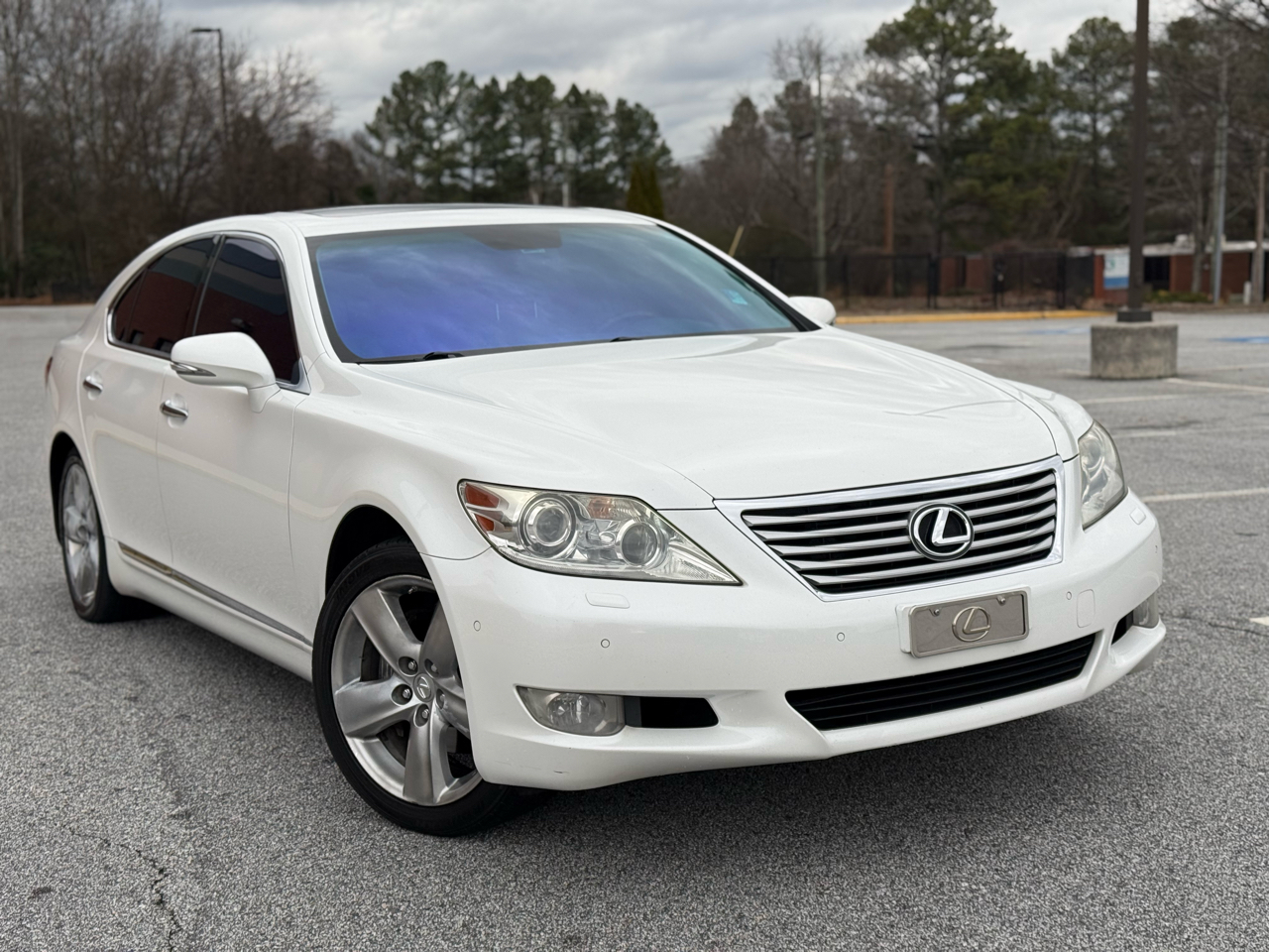 Lexus LS 460 Luxury Sedan 2011