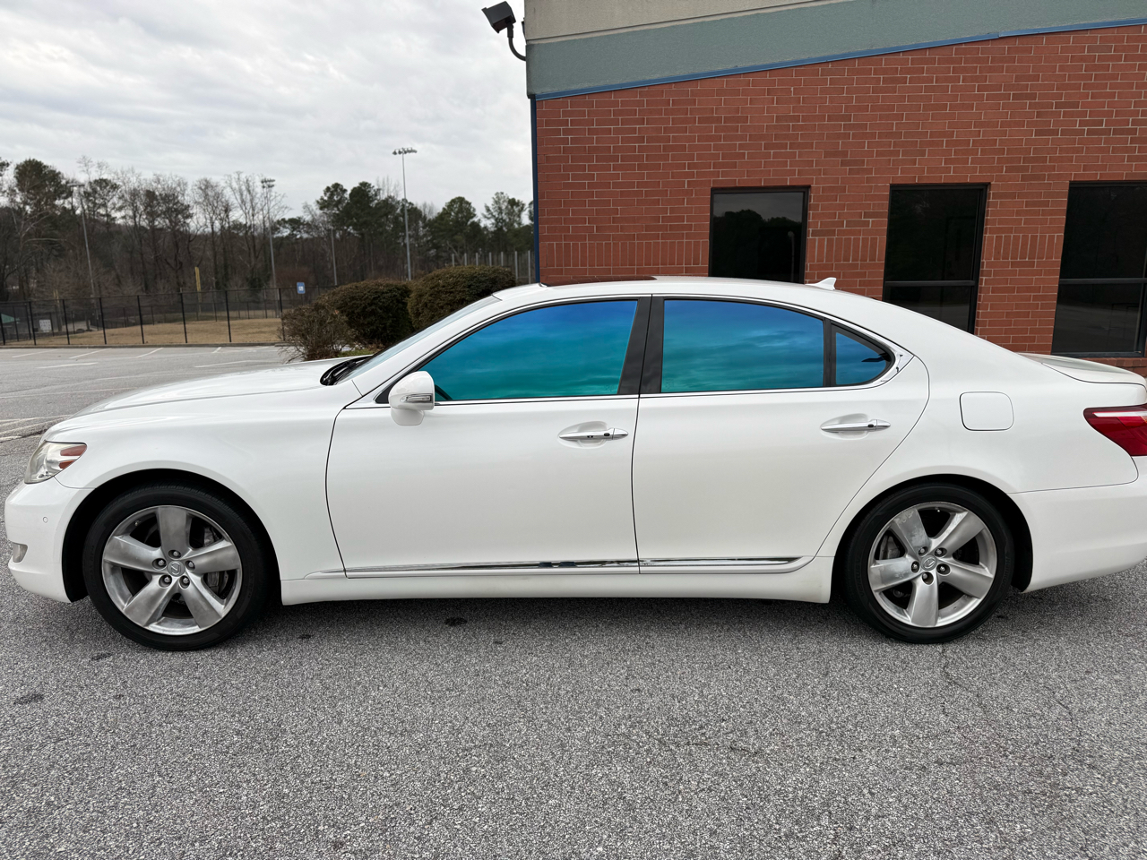 Lexus LS 460 Luxury Sedan 2011