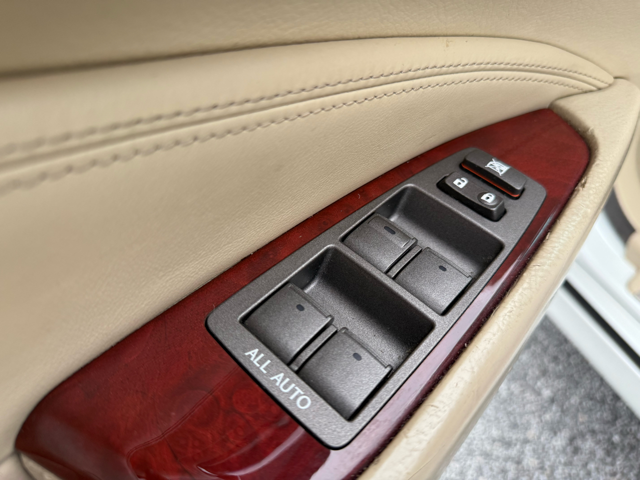 Lexus LS 460 Luxury Sedan 2011