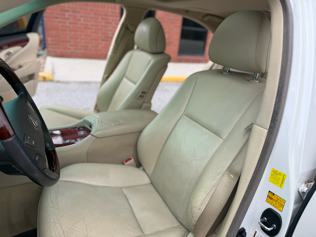 Lexus LS 460 Luxury Sedan 2011