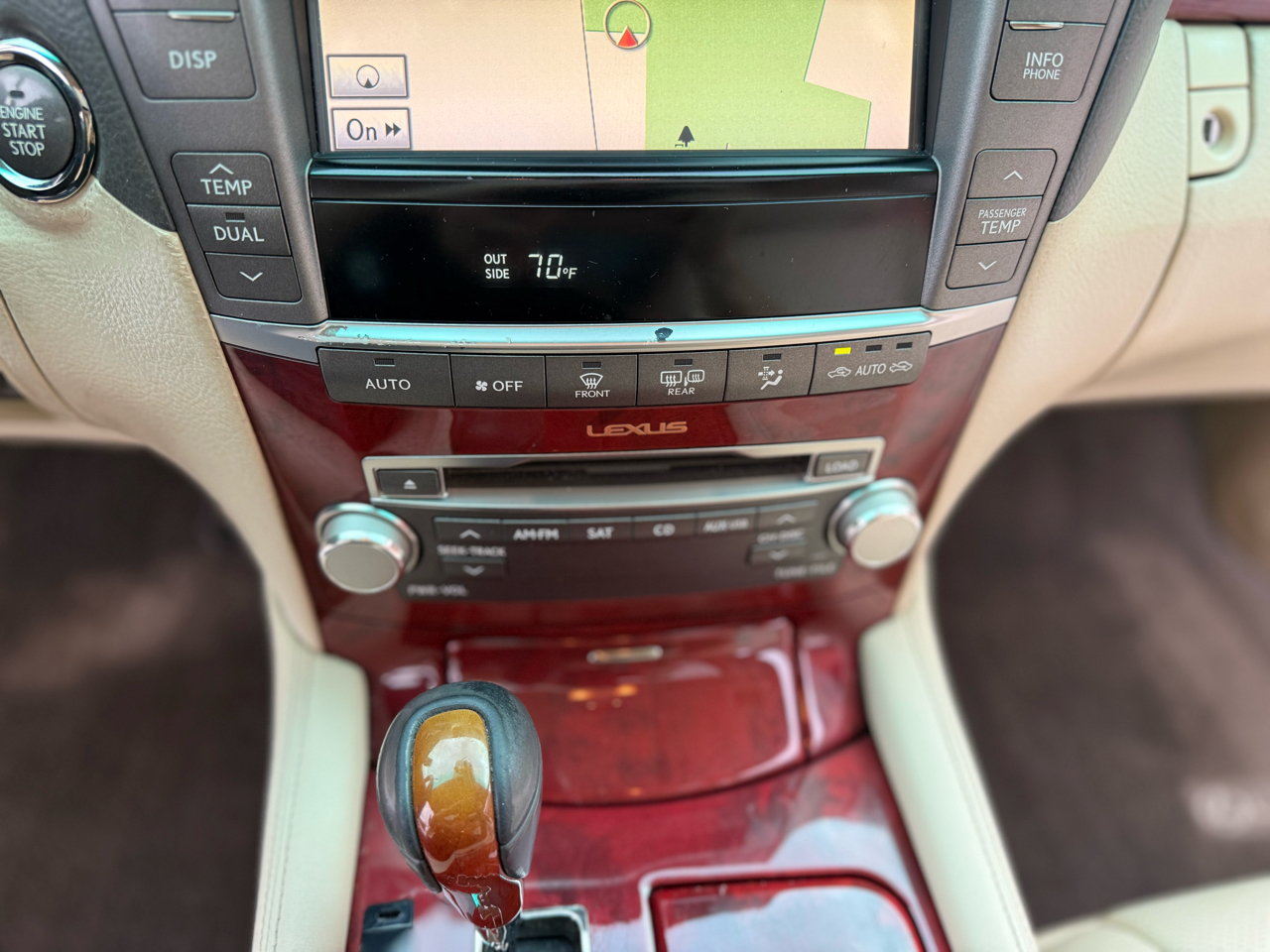 Lexus LS 460 Luxury Sedan 2011