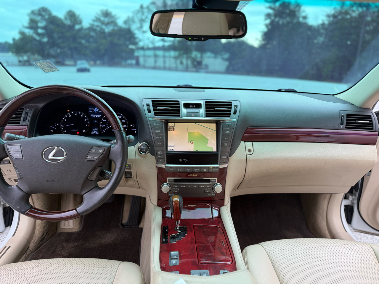 Lexus LS 460 Luxury Sedan 2011