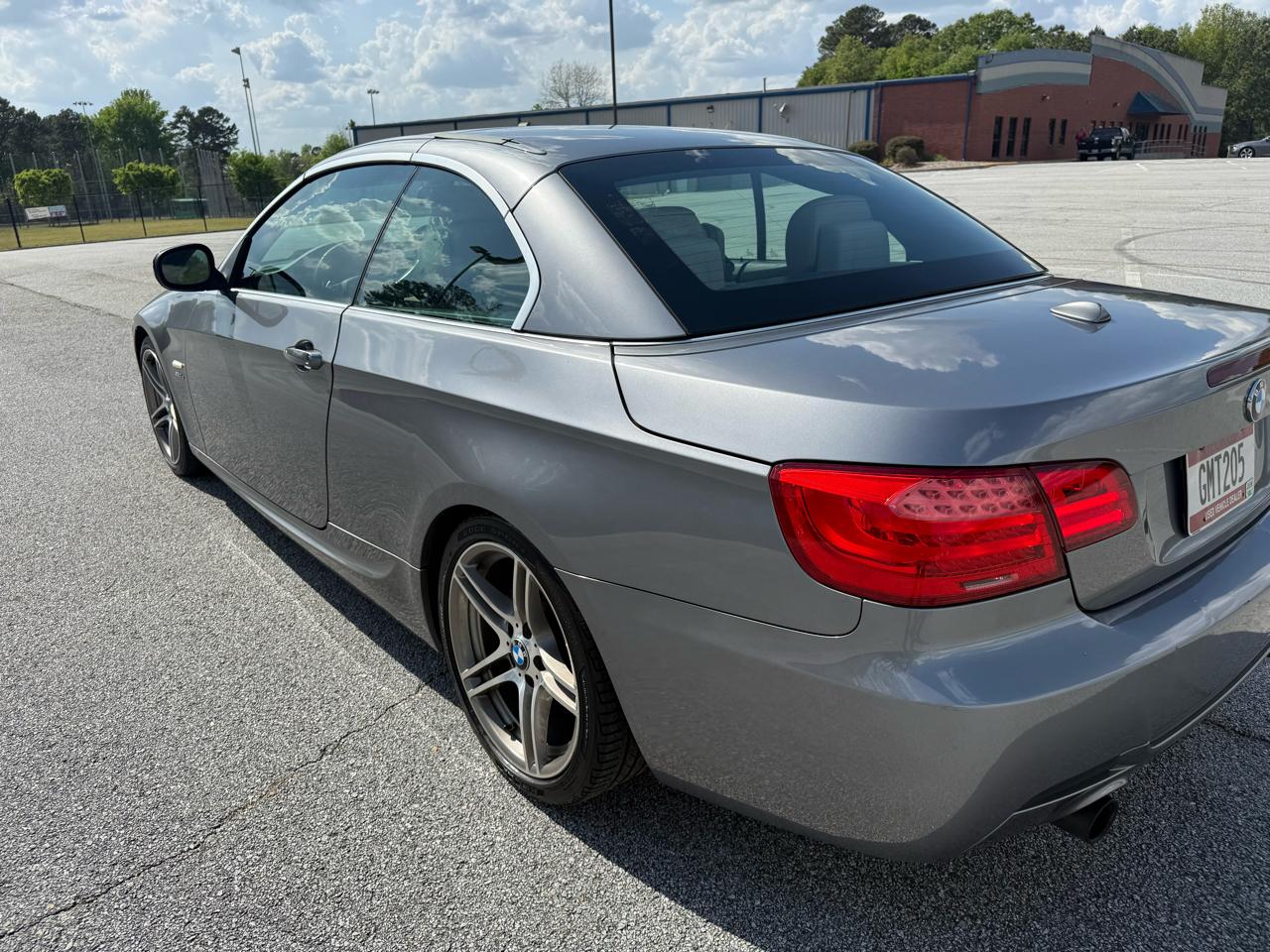 BMW 3-Series 335i Convertible - SULEV 2011