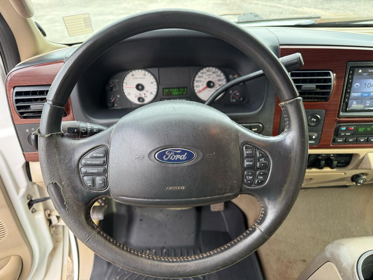 Ford F-350 SD Lariat Crew Cab 4WD 2005