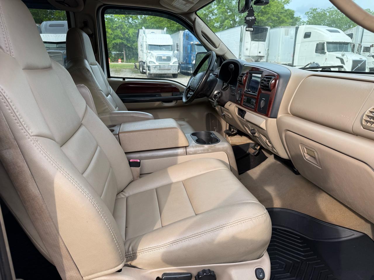 Ford F-350 SD Lariat Crew Cab 4WD 2005