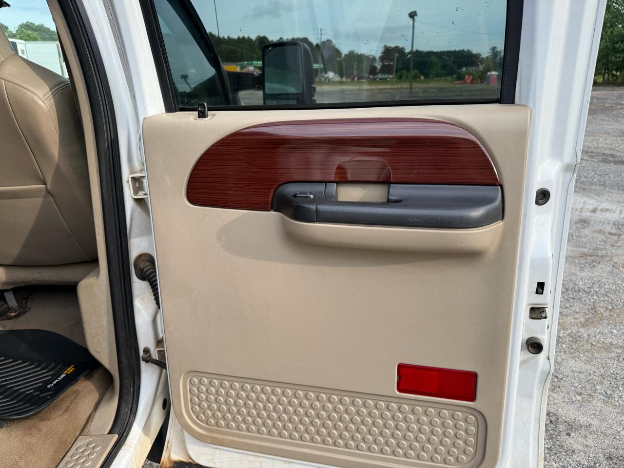 Ford F-350 SD Lariat Crew Cab 4WD 2005