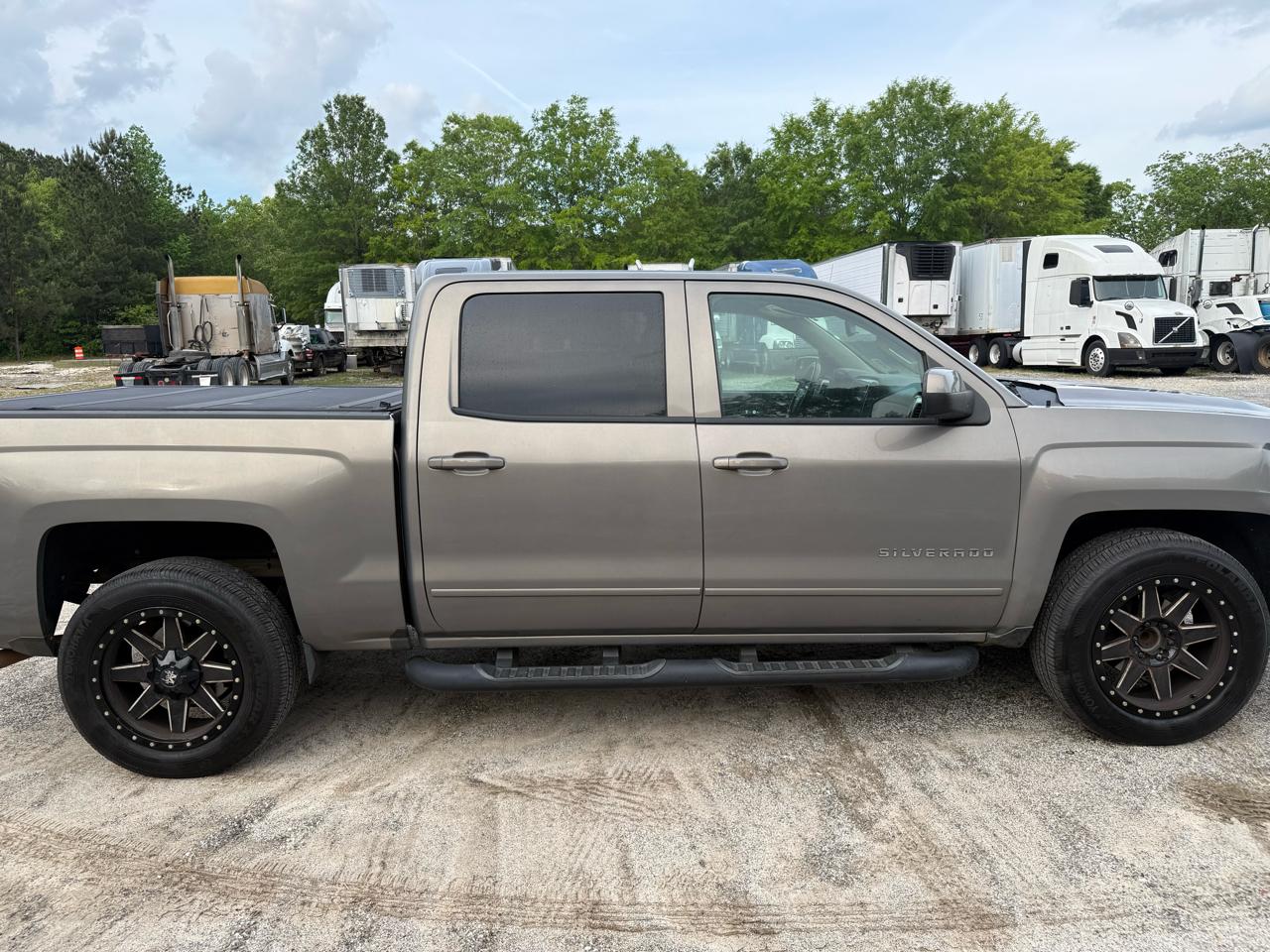 Chevrolet Silverado 1500 LT Crew Cab 2WD 2017