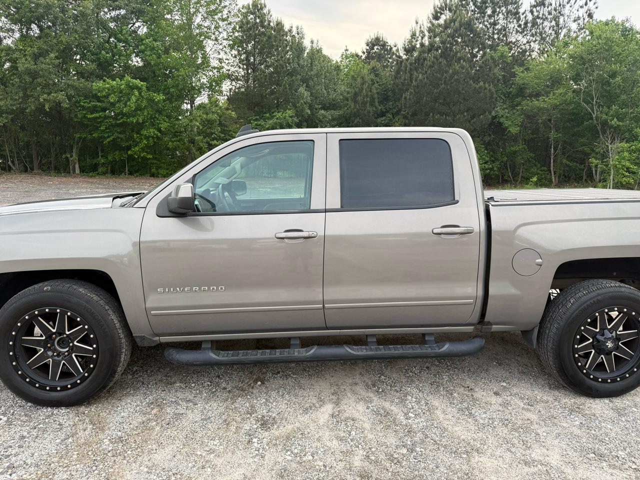 Chevrolet Silverado 1500 LT Crew Cab 2WD 2017