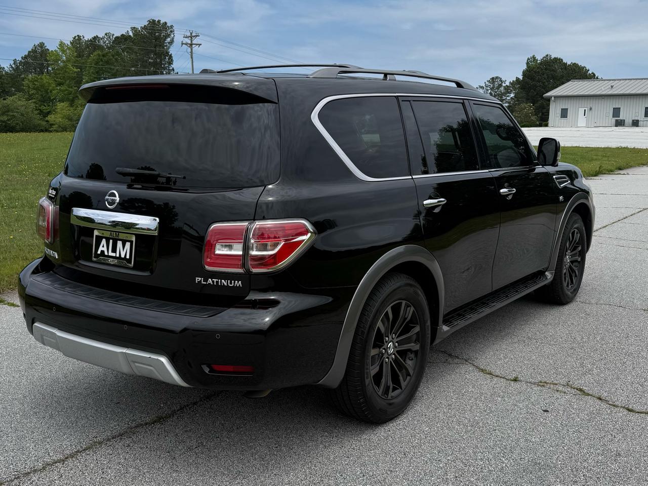 Nissan Armada Platinum 2WD 2017