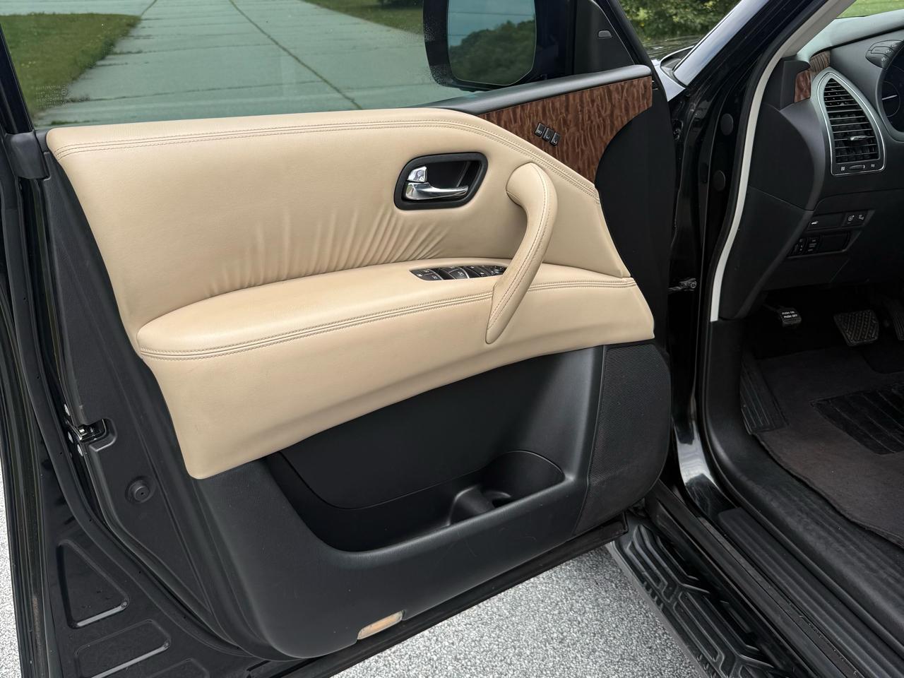 Nissan Armada Platinum 2WD 2017