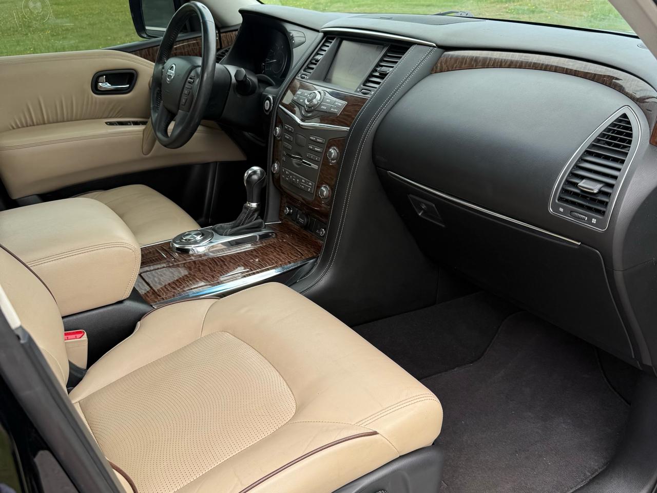 Nissan Armada Platinum 2WD 2017