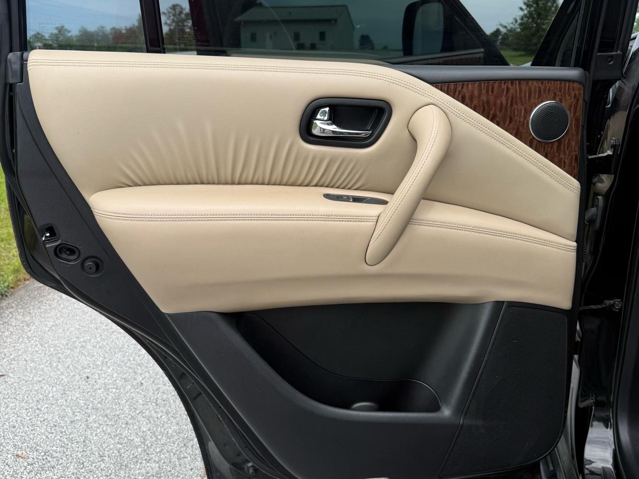 Nissan Armada Platinum 2WD 2017