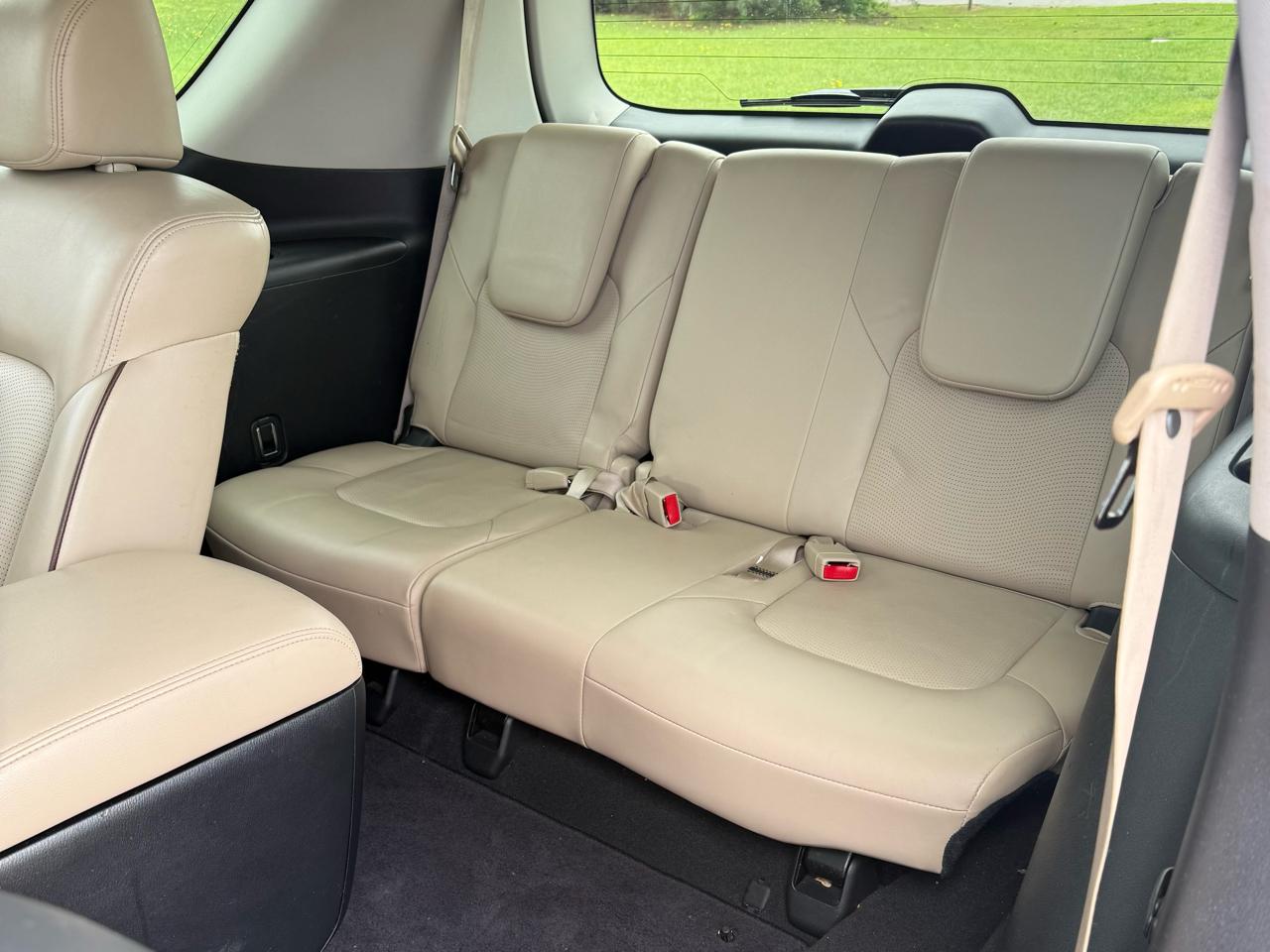 Nissan Armada Platinum 2WD 2017