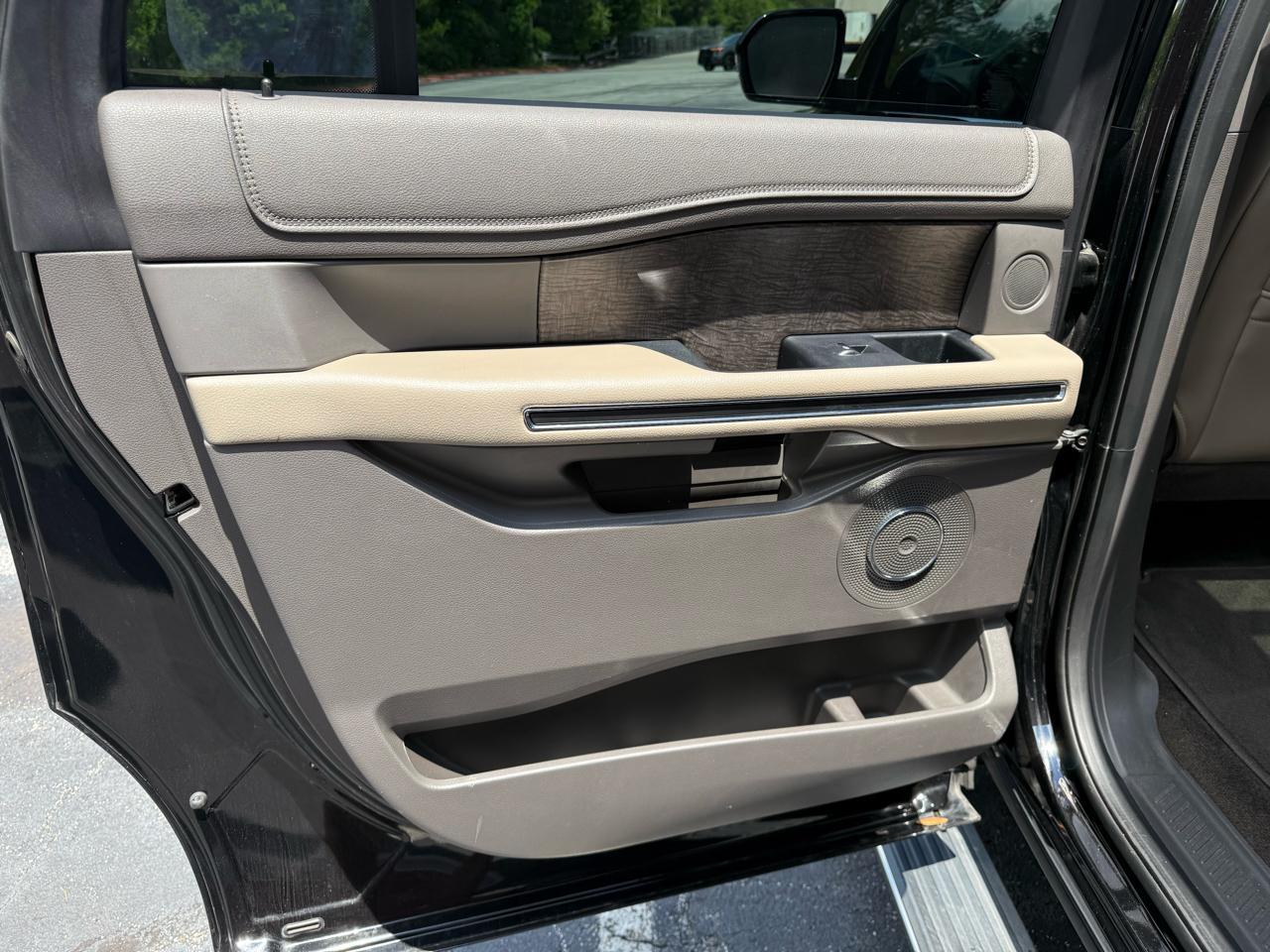 Ford Expedition MAX Limited 2WD 2018