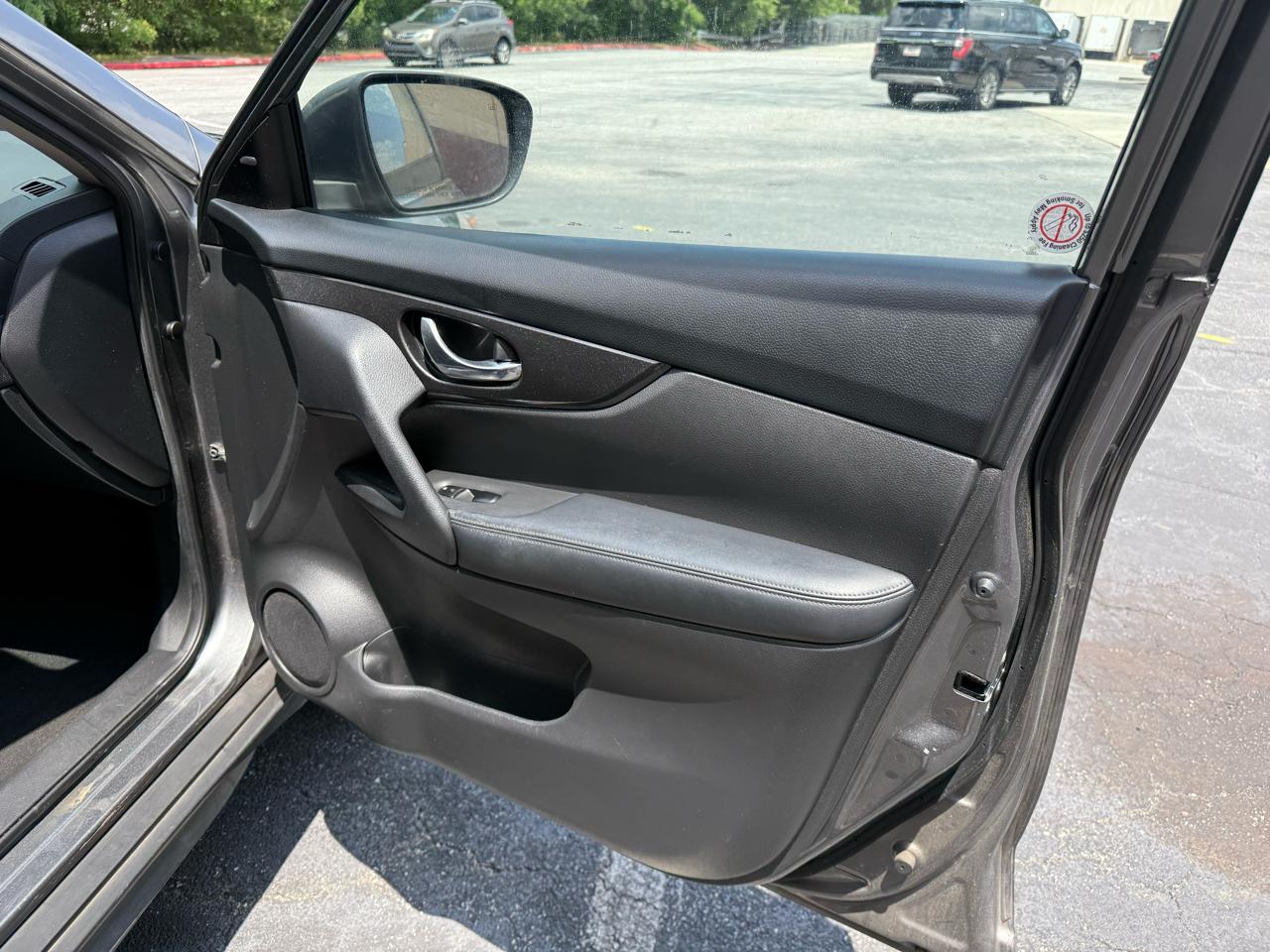 Nissan Rogue SV 2WD 2019