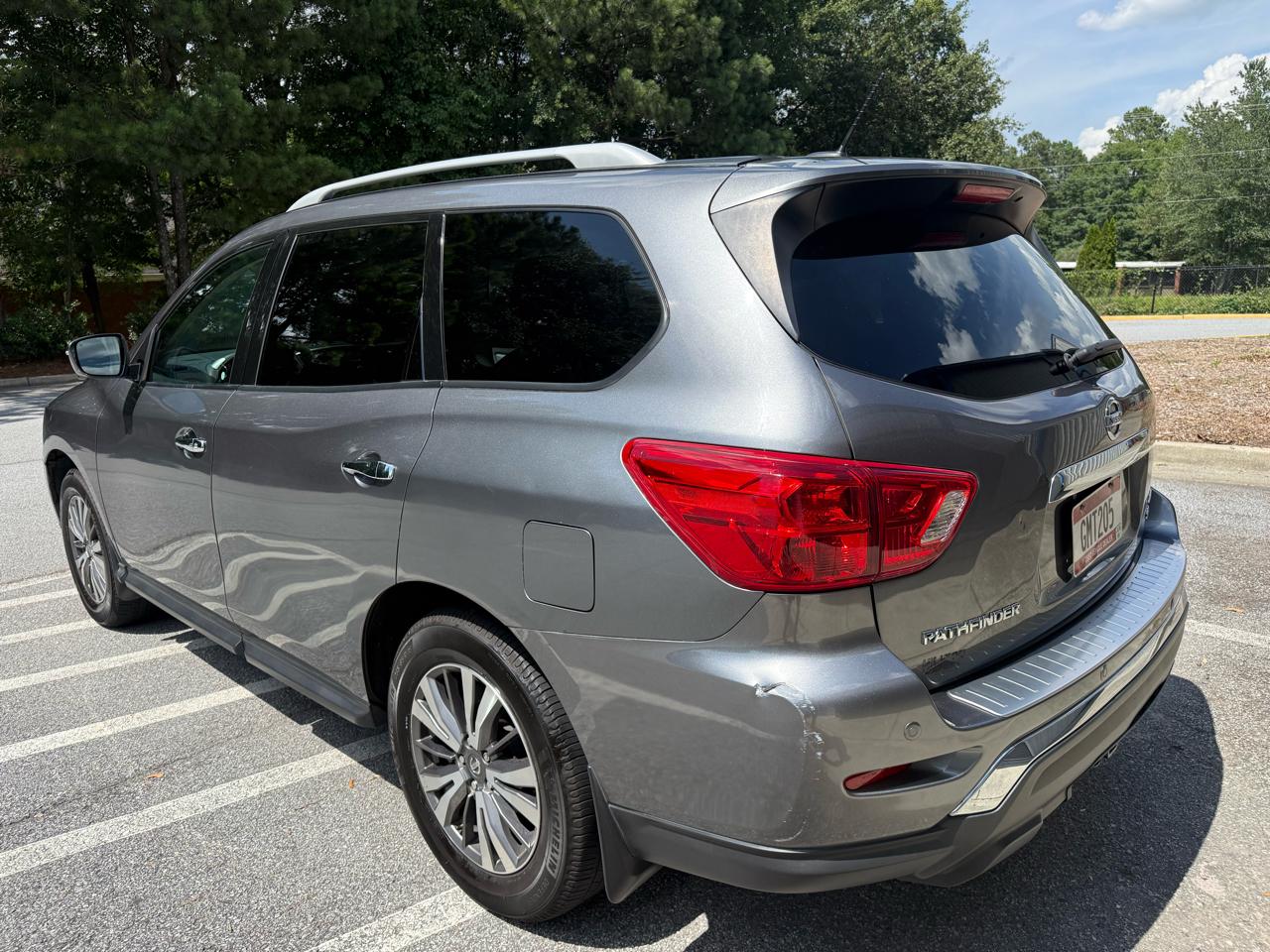 Nissan Pathfinder SL 4WD 2017