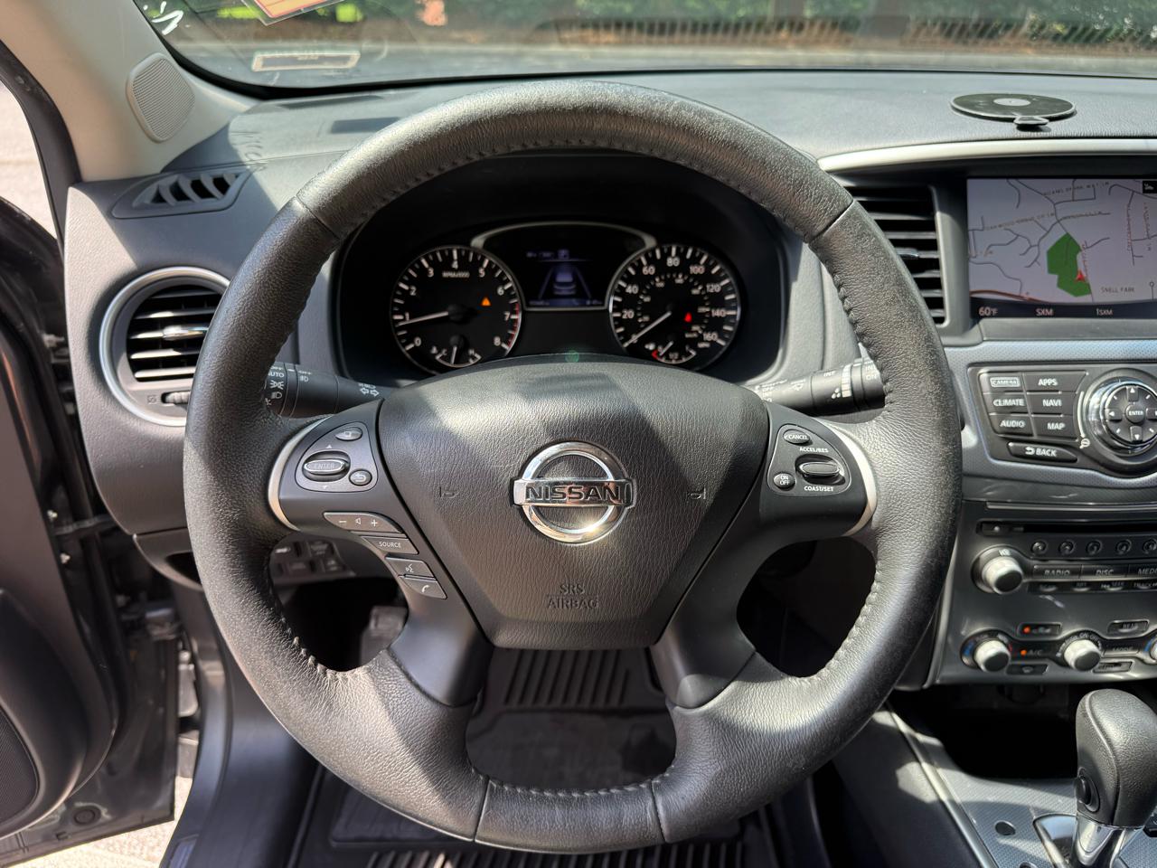 Nissan Pathfinder SL 4WD 2017